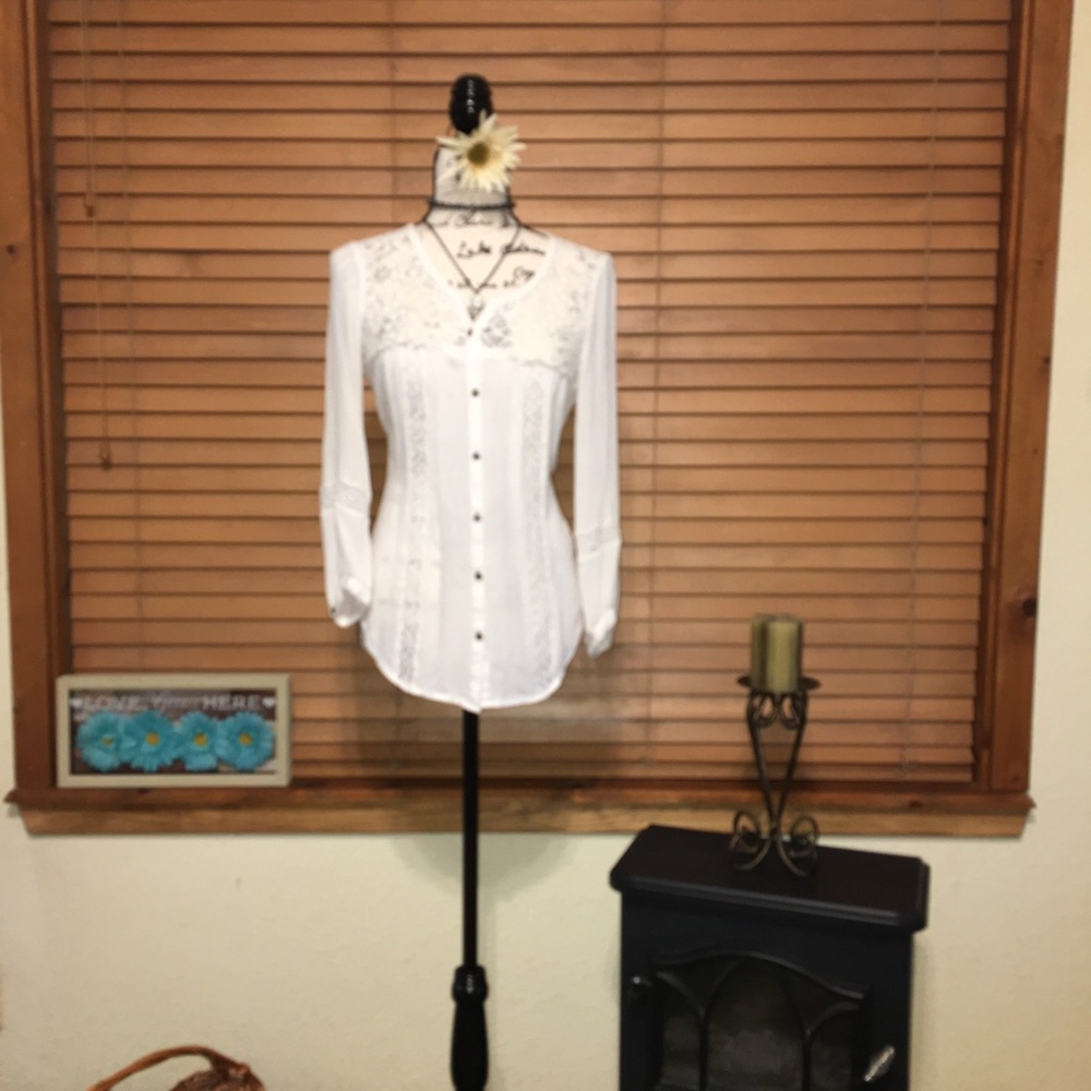 American Eagle Button Down Long Sleeve Blouse